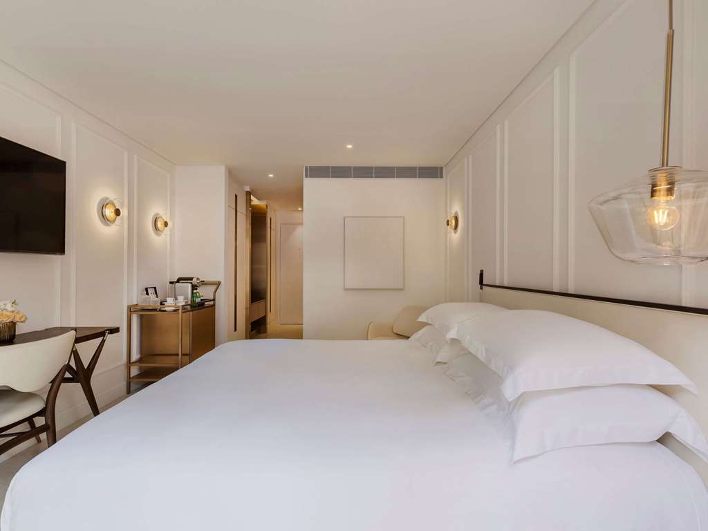 Guest photo
