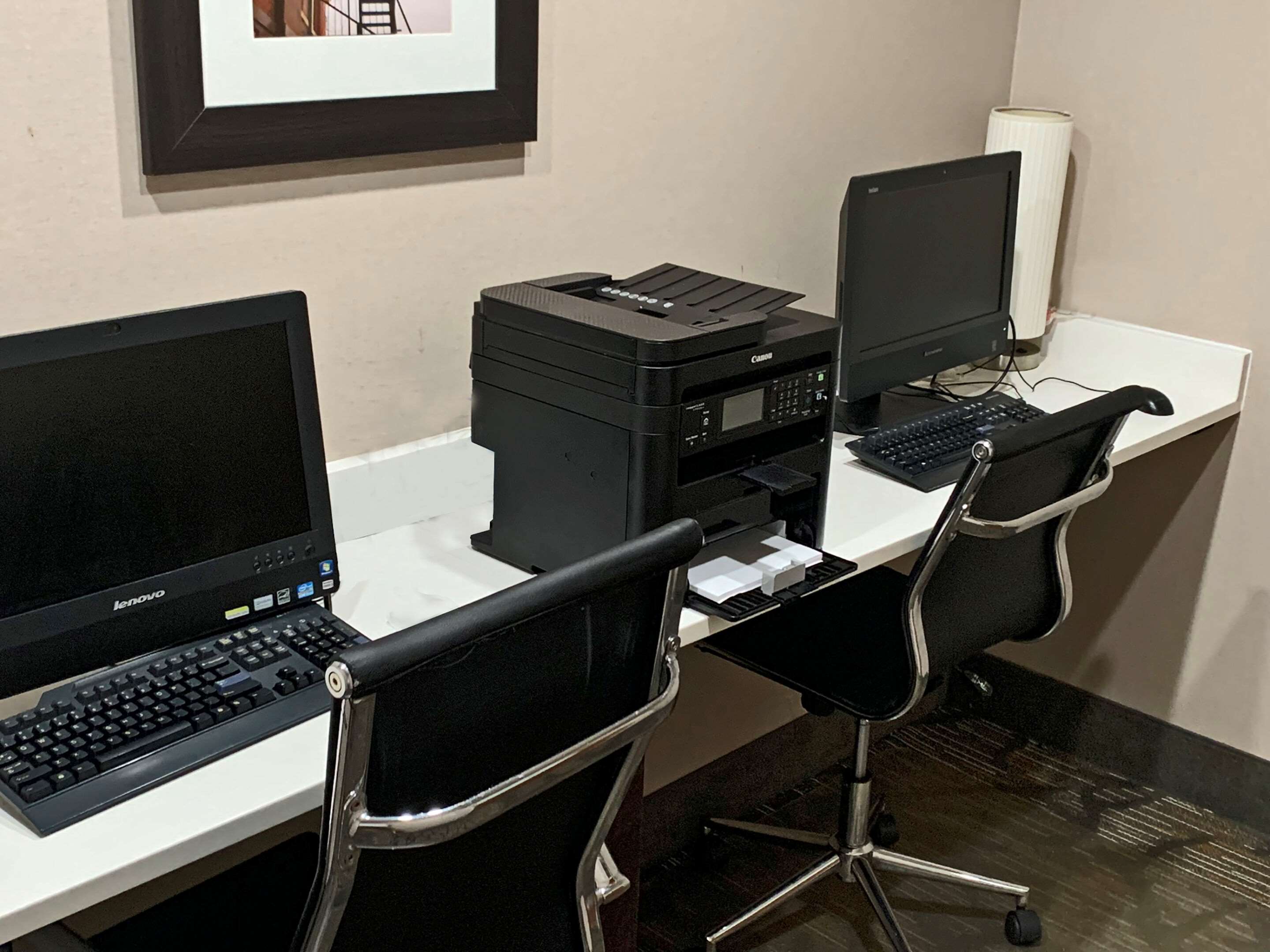 Business center | Comfort Inn & Suites
