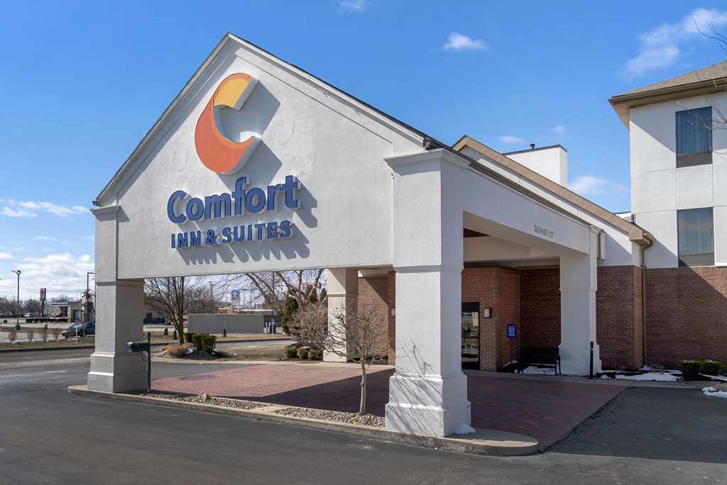 Comfort Inn & Suites North Toledo