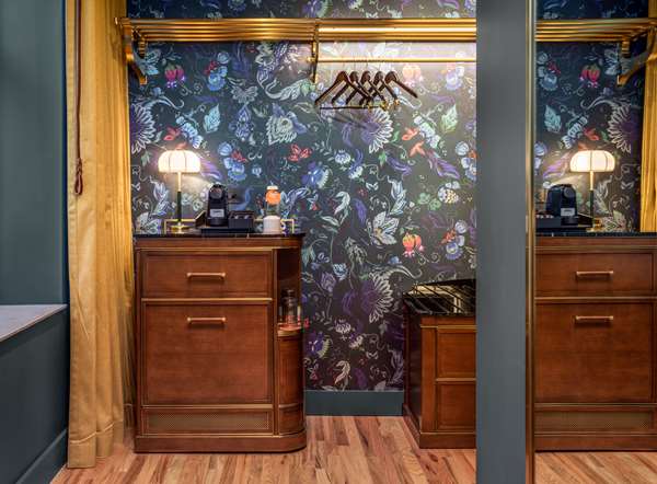  - Canopy by Hilton Hotel Central Loop Chicago