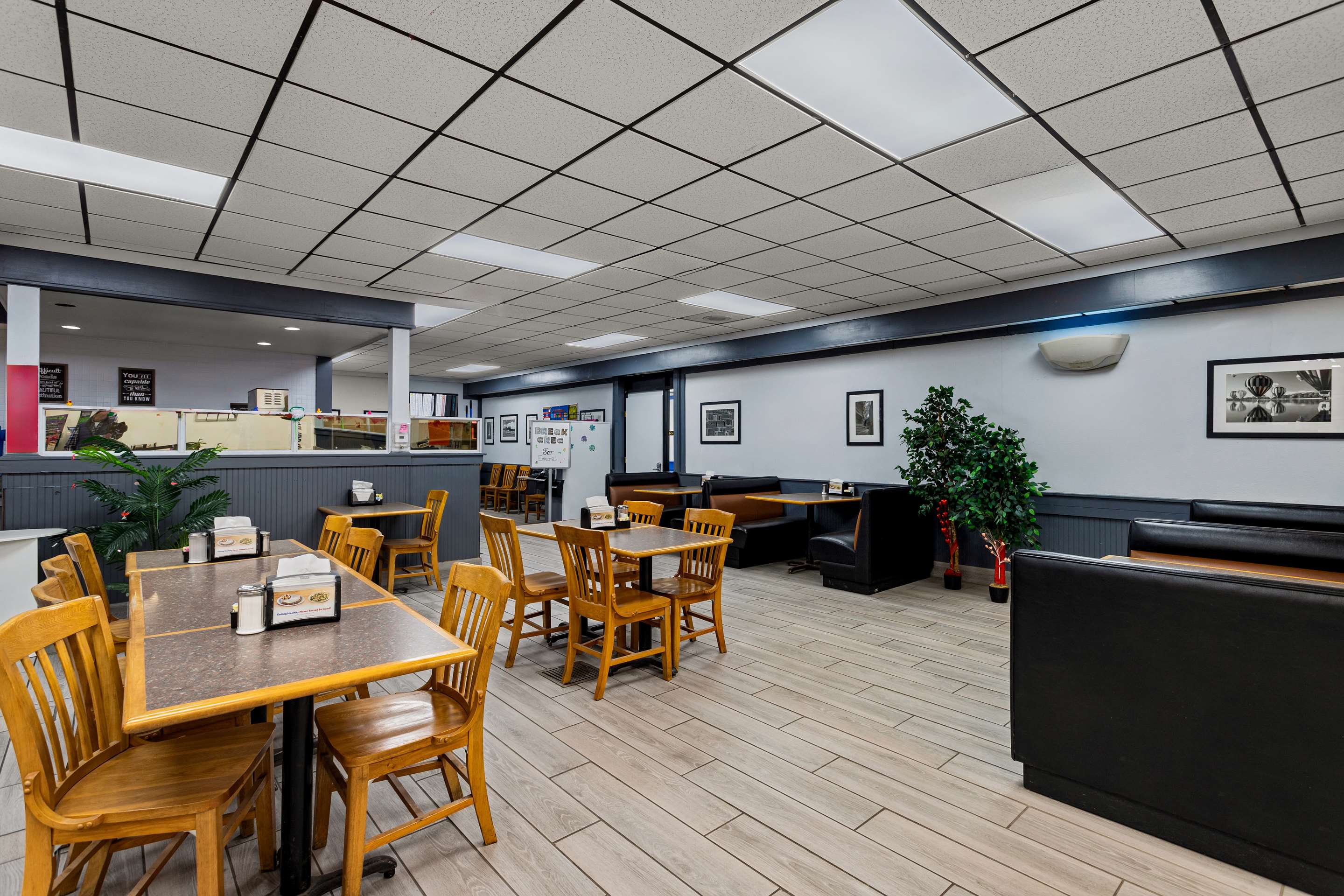NM BreakfastArea