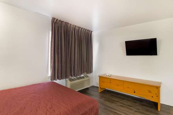  - Rodeway Inn & Suites Historic Downtown Sidney