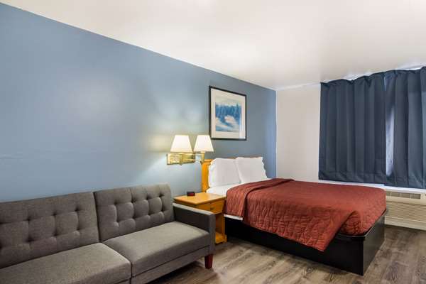 Suite - Rodeway Inn & Suites Historic Downtown Sidney