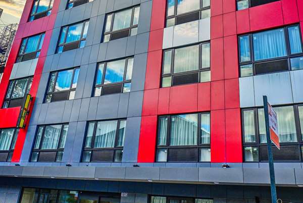 Exterior view - Super 8 Hotel Near Botanical Garden Bronx New York