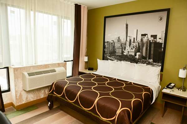  - Super 8 Hotel Near Botanical Garden Bronx New York