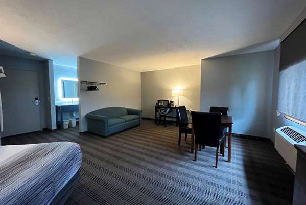  - AmericInn Ladysmith