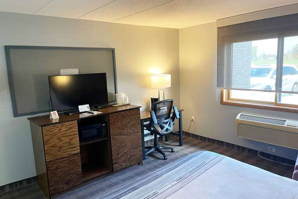  - AmericInn Ladysmith