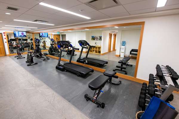 Fitness/ Exercise Room - Buffalo Mountain Lodge Banff