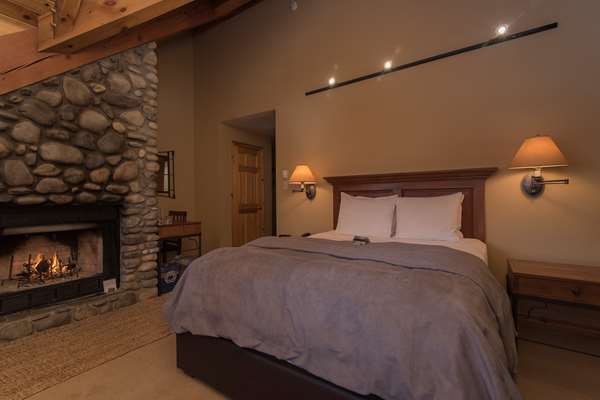  - Buffalo Mountain Lodge Banff