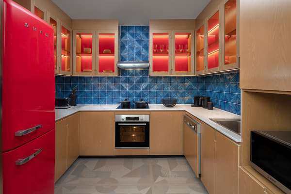 2 BEDROOM ROYAL SUITE