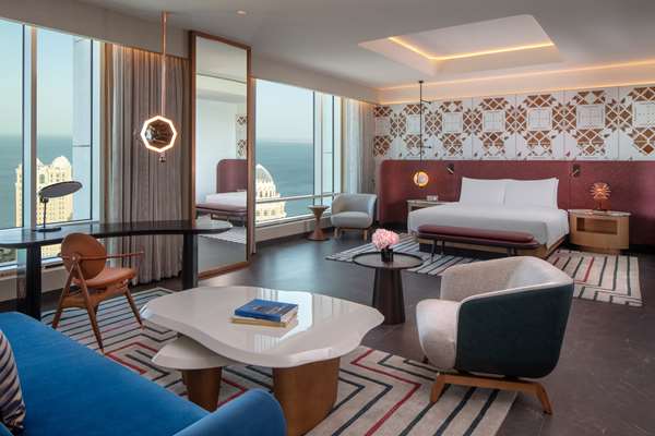 ANDAZ EXECUTIVE SUITE