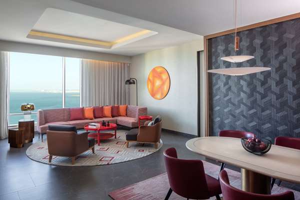 ANDAZ EXECUTIVE SUITE