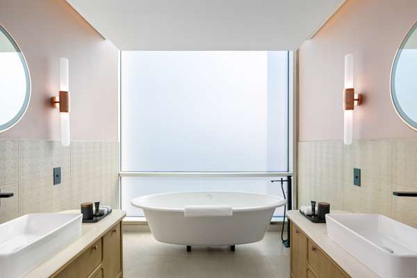 3 BEDROOM RESIDENCE