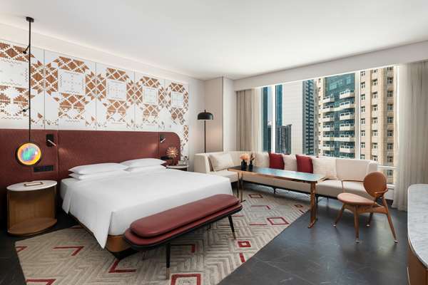 1 KING BED DELUXE