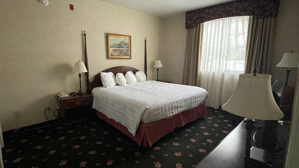  - SureStay Hotel by Best Western Eureka