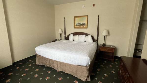  - SureStay Hotel by Best Western Eureka