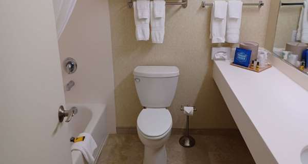  - SureStay Hotel by Best Western Eureka