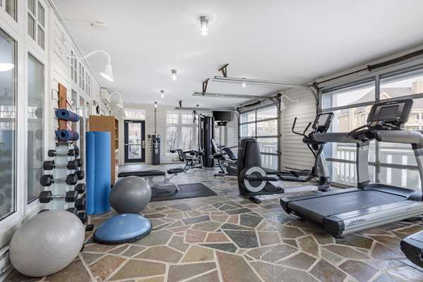 Fitness/ Exercise Room - Hilton Grand Vacations Club Resort Blue Mountains