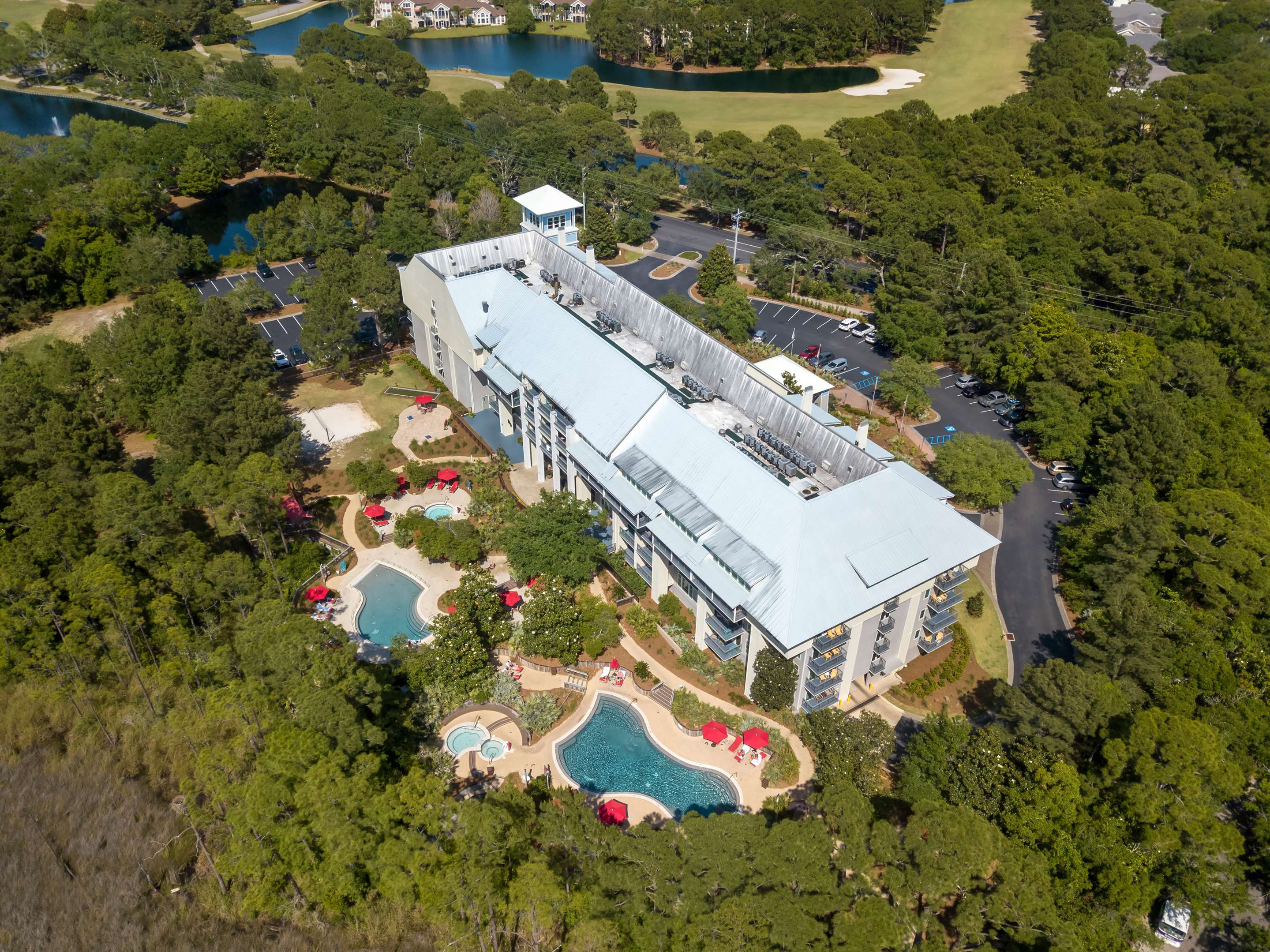 Exterior | Hilton Grand Vacations Club in Sandestin Golf & Beach Resort