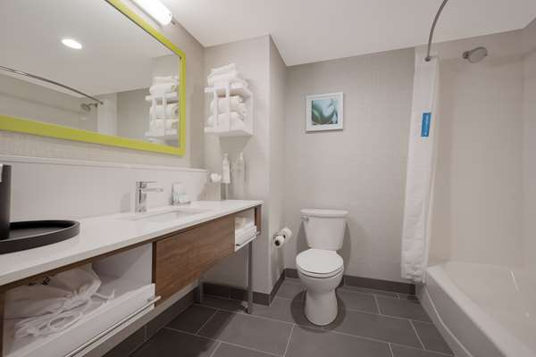  - Hampton Inn Southfield