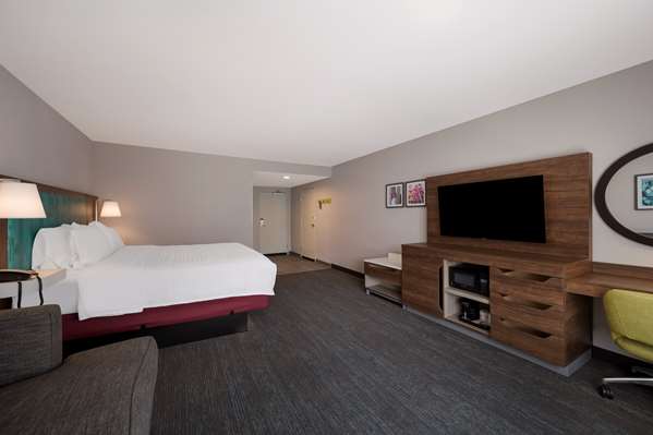  - Hampton Inn Southfield