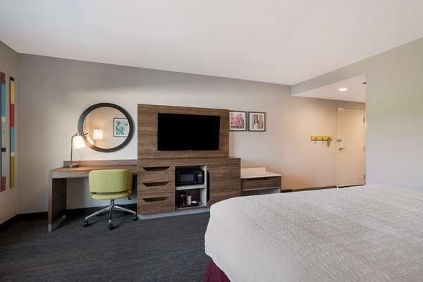  - Hampton Inn Southfield