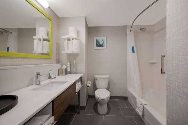  - Hampton Inn Southfield