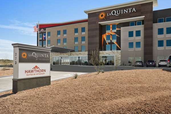 Exterior view - La Quinta Inn & Suites Del Rio
