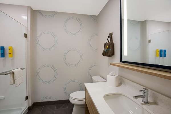  - Tru by Hilton Hotel Traverse City