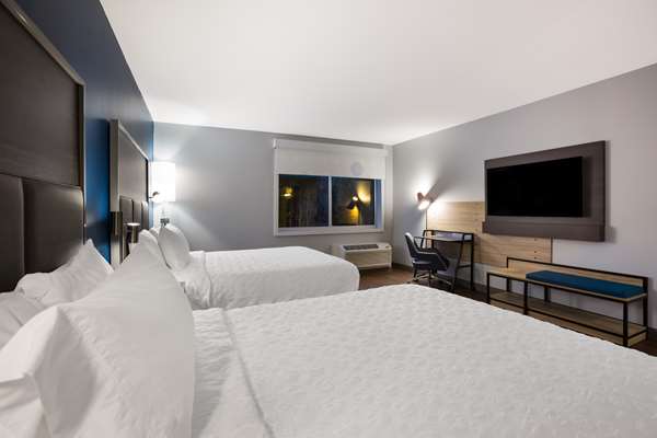  - Tru by Hilton Hotel Traverse City