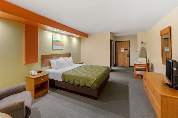  - Quality Inn Hamilton - I-22, Exit 14