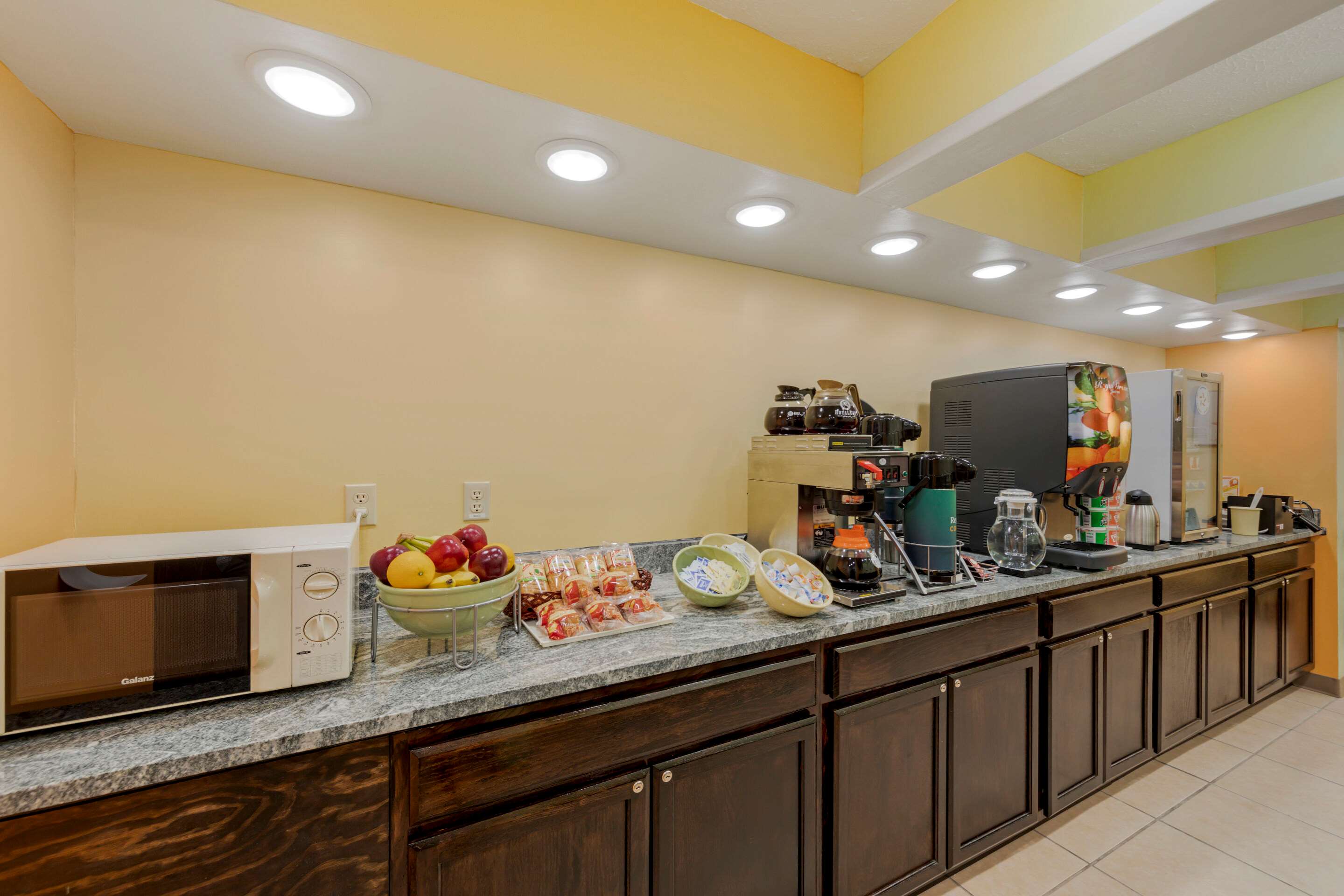 Breakfast counter
