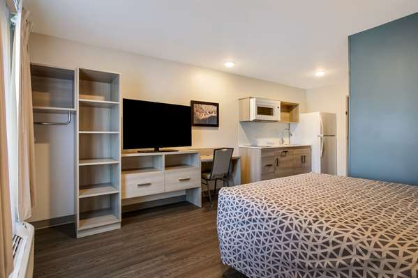  - WoodSpring Suites Cedar Bluff Knoxville - I-40, Exit 379