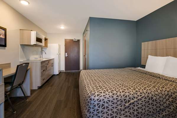  - WoodSpring Suites Cedar Bluff Knoxville - I-40, Exit 379