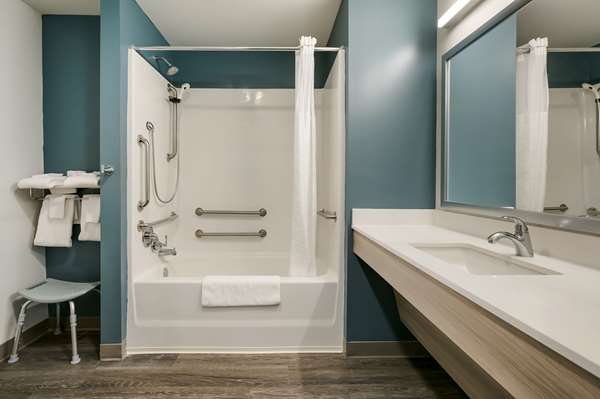  - WoodSpring Suites Cedar Bluff Knoxville - I-40, Exit 379