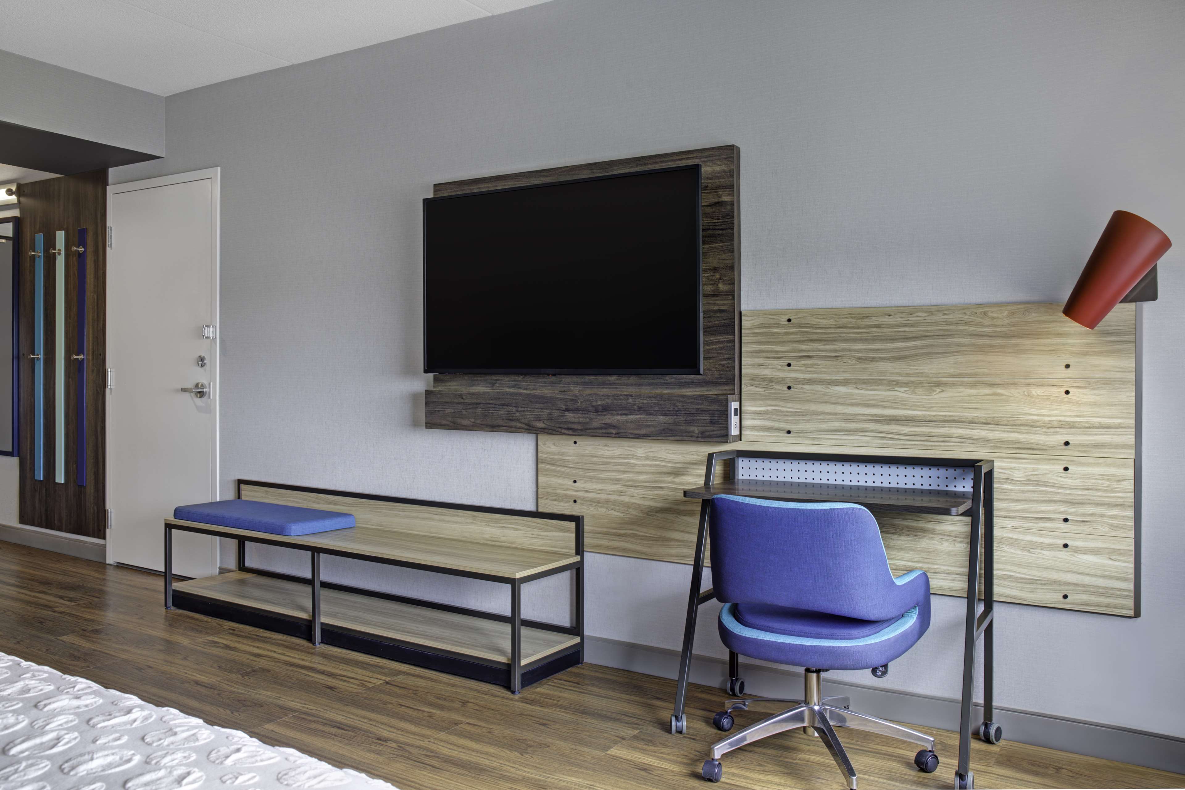 Tru by Hilton Toronto Airport West Room Type - 1KG MOB HEAR ACC RI-SHWR