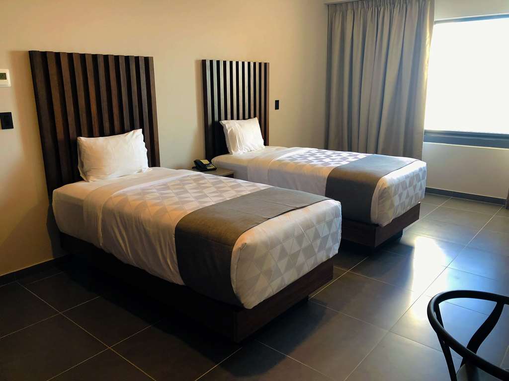 VIAGGIO RESORT MAZATLAN-guestroom-Guest Room,Suite,On-Site.jpg