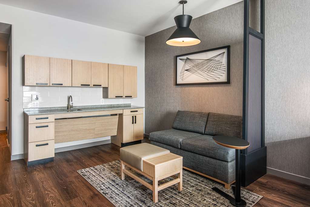 Hyatt Place Newark/Silicon Valley - Tap to explore photos