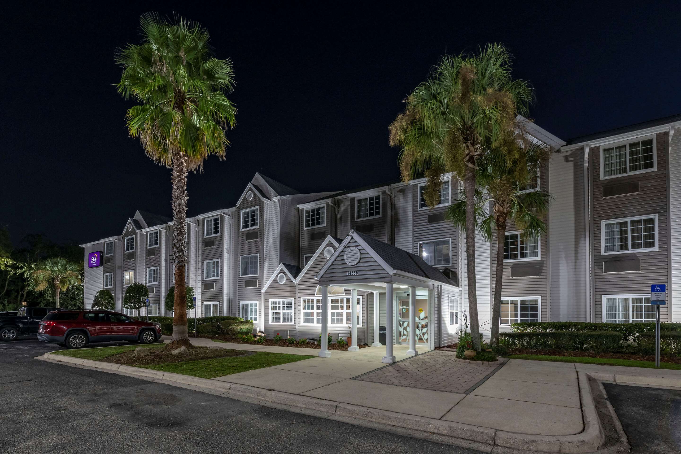Hotel entrance | Sleep Inn Jacksonville Airport