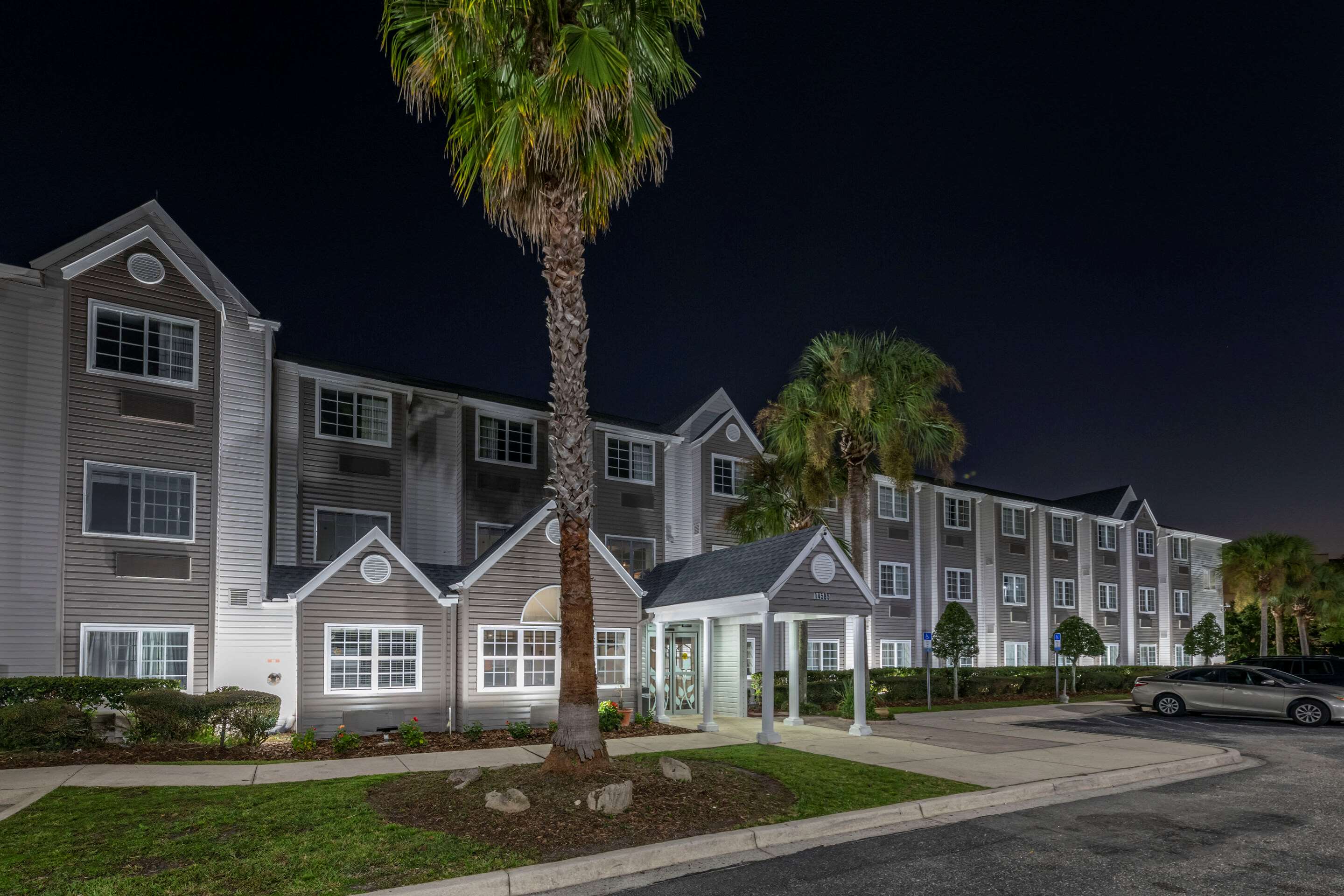 Hotel entrance | Sleep Inn Jacksonville Airport