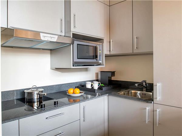 Apartment Studio with 1 King size bed