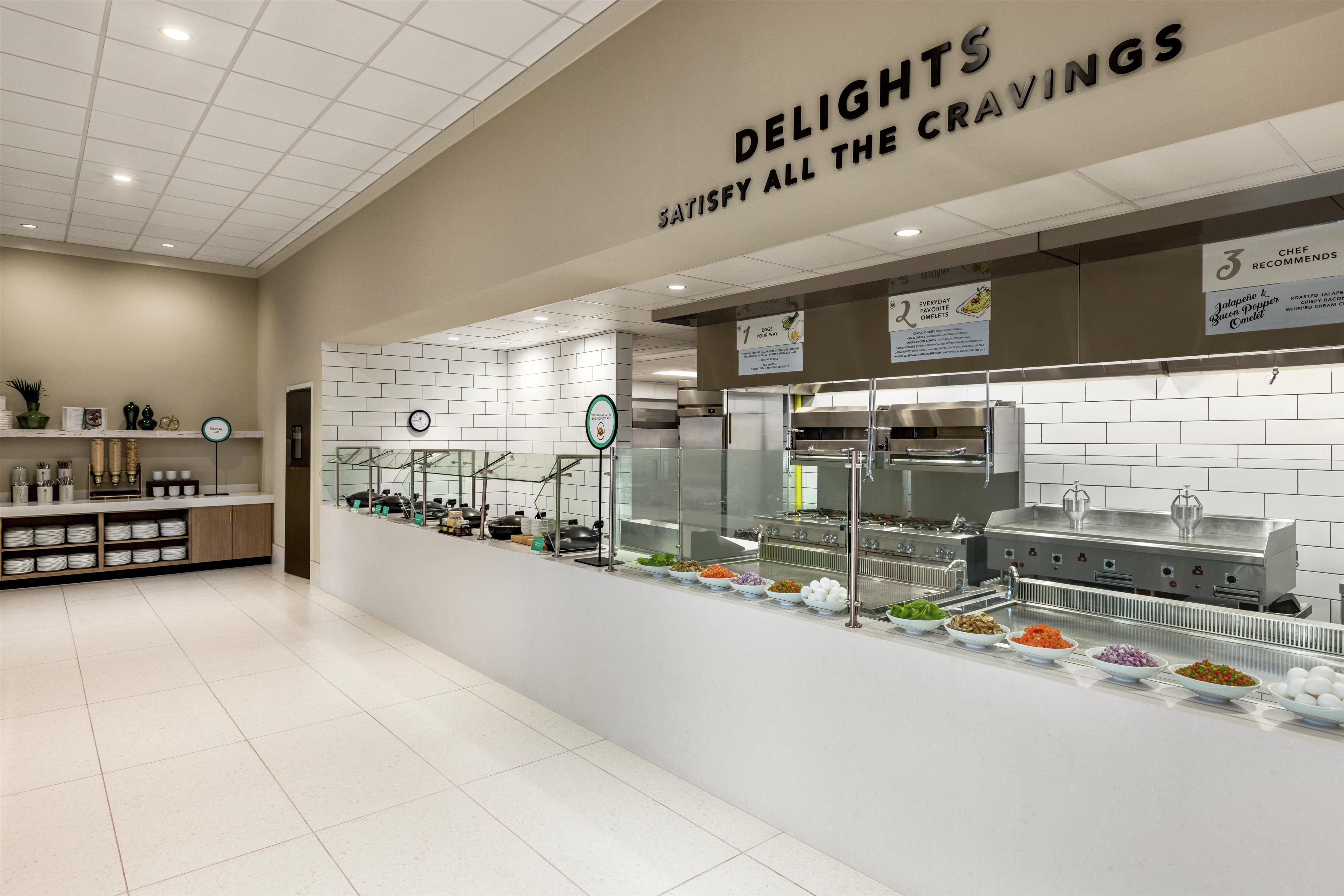 Breakfast Area | Embassy Suites by Hilton Panama City Beach Resort