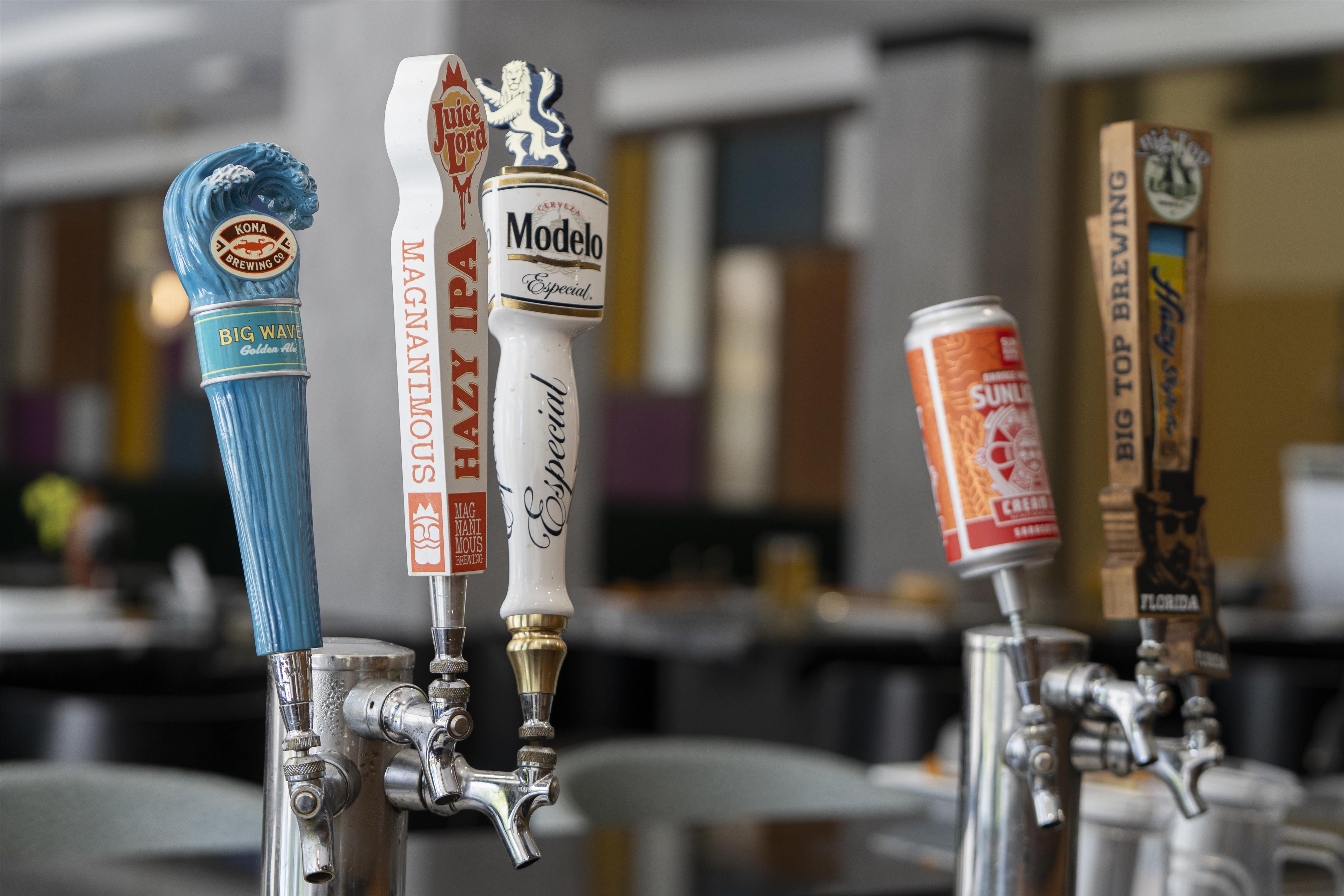 BarLounge | DoubleTree by Hilton Sarasota Bradenton Airport