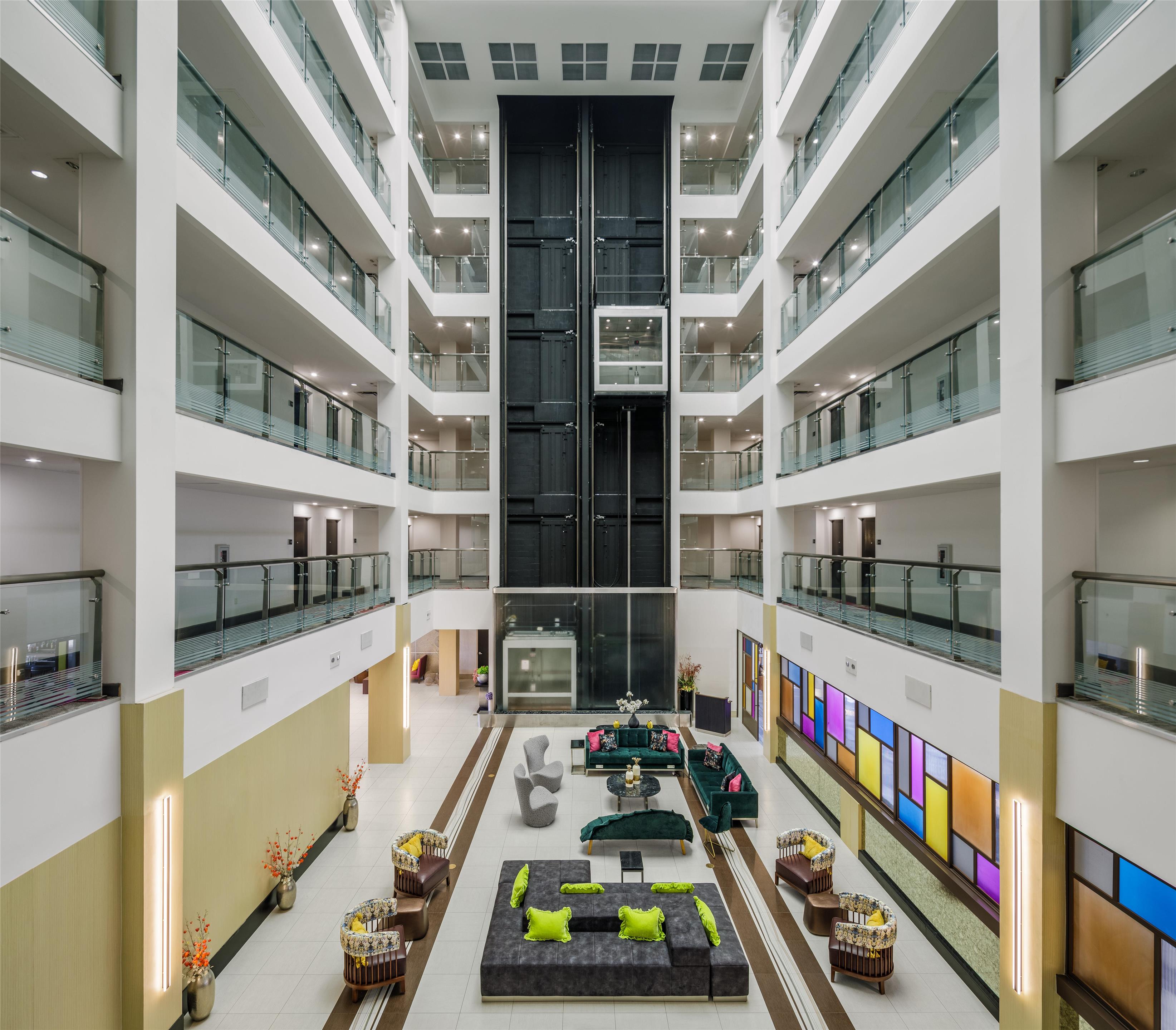 Lobby | DoubleTree by Hilton Sarasota Bradenton Airport