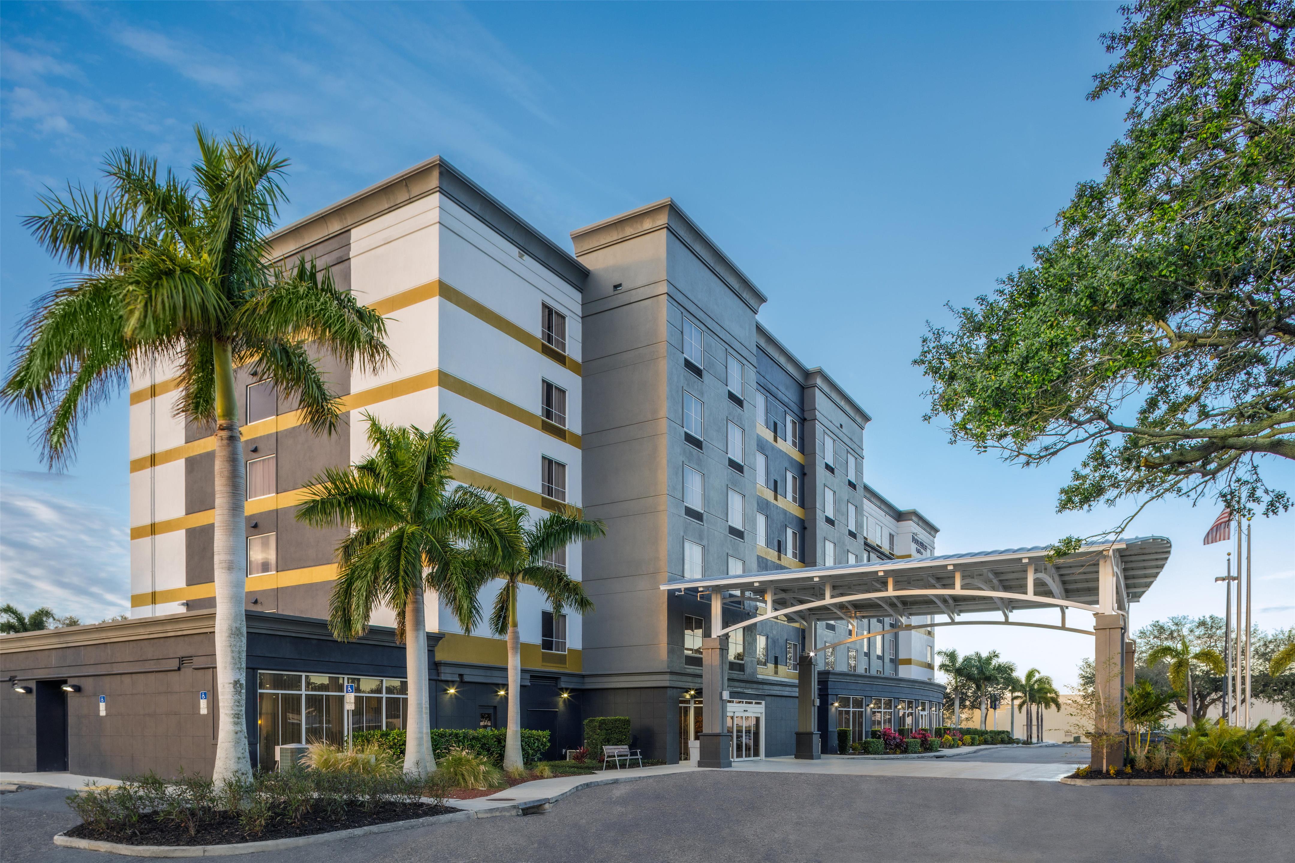 Exterior | DoubleTree by Hilton Sarasota Bradenton Airport