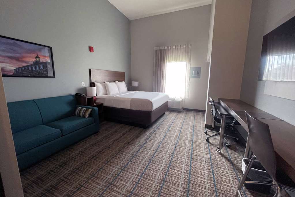 Hawthorn Sulphur-guestroom-Guest Room,On-Site.jpg
