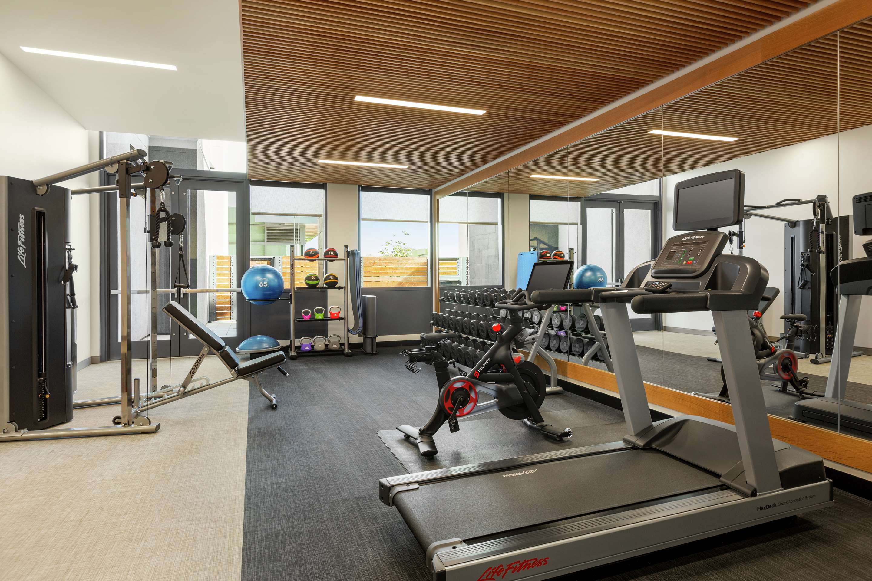 Health club fitness center gym | Hampton Inn & Suites San Mateo-San Francisco Airport