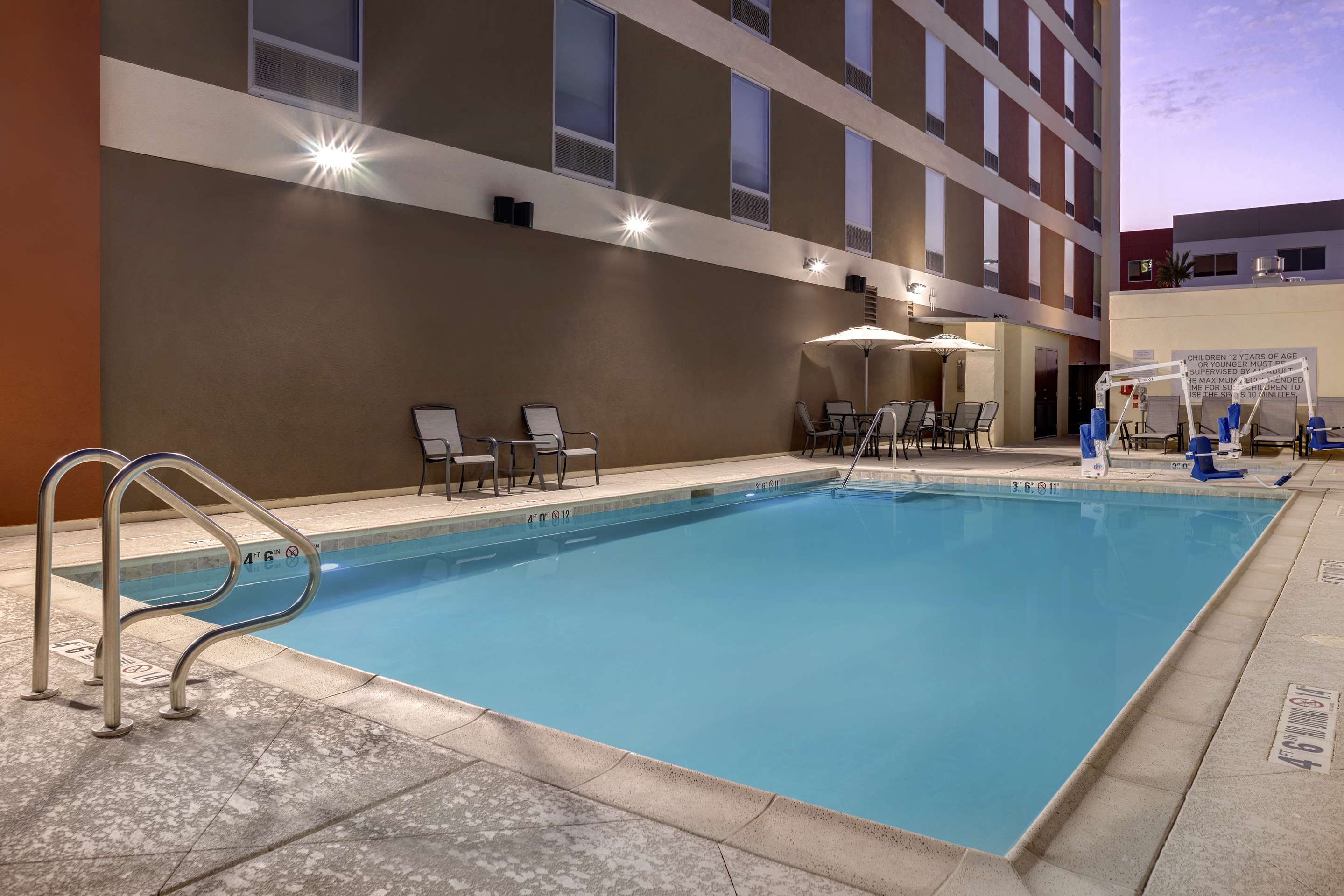 Pool | Home2 Suites by Hilton Las Vegas Southwest I-215 Curve