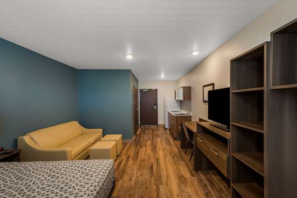  - WoodSpring Suites West Palm Beach - FL Turnpike, Exit 99
