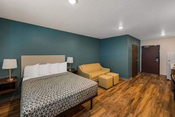 - WoodSpring Suites West Palm Beach - FL Turnpike, Exit 99